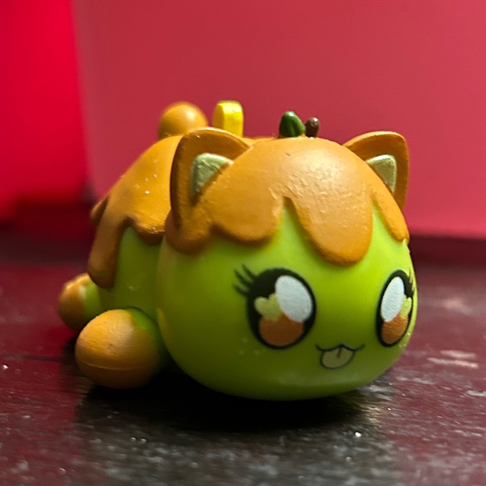 Meemeow Carnival Treat Cat Toy Caramel Apple